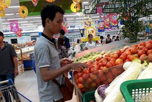Giá cả thị trường 27/2/2017: Cà chua 25 ngàn đồng/kg 1